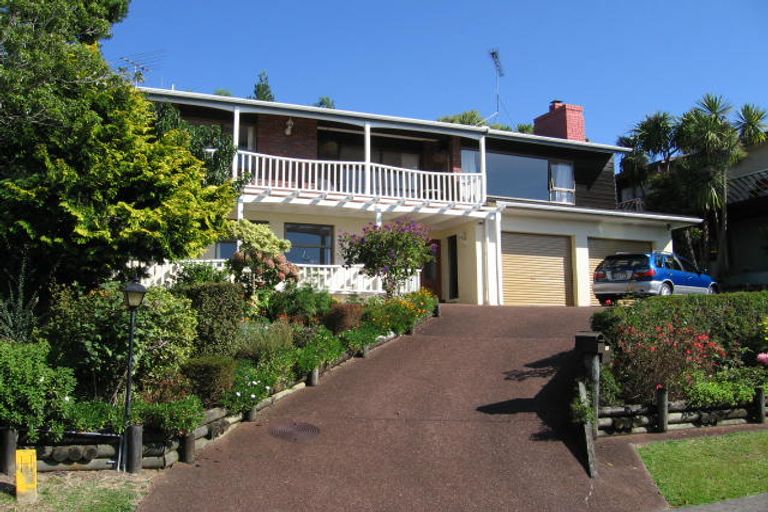 Photo of property in 28 Lingham Crescent, Torbay, Auckland, 0630