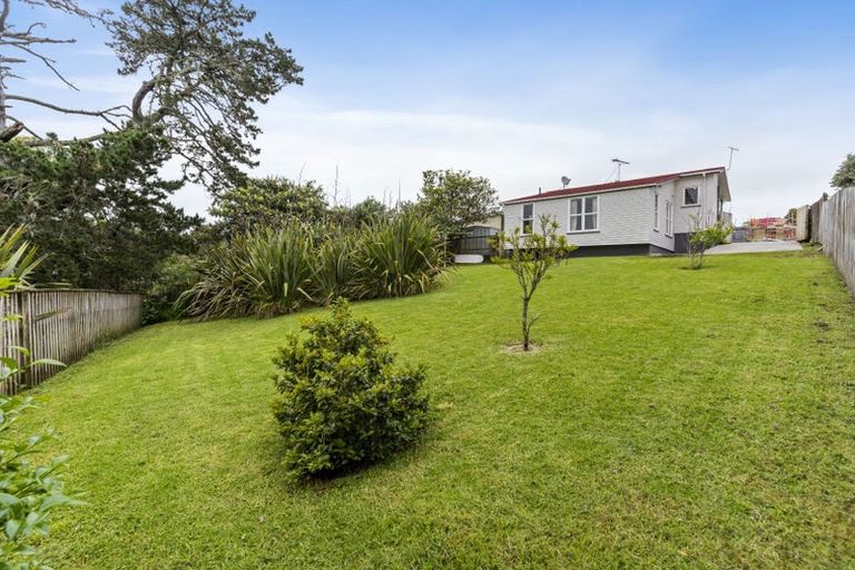 Photo of property in 59 Taurus Crescent, Beach Haven, Auckland, 0626