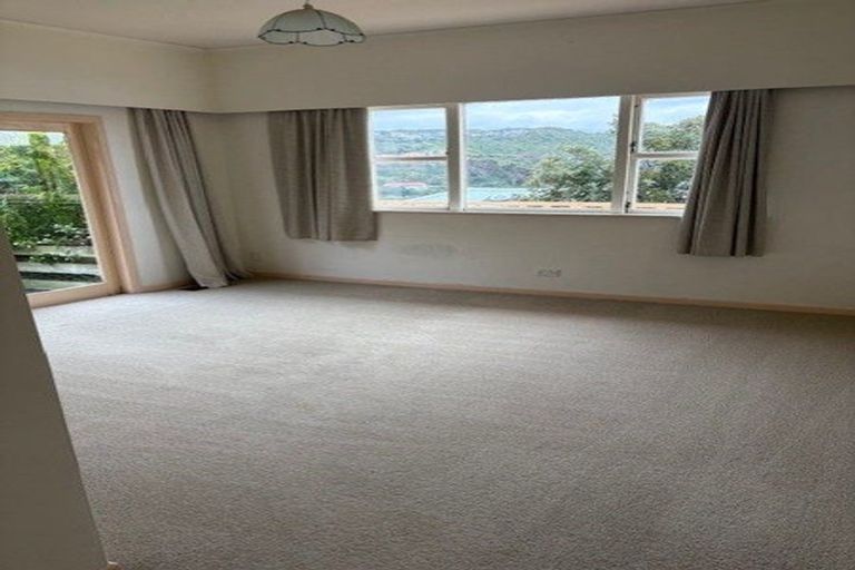 Photo of property in 37 Milne Terrace, Island Bay, Wellington, 6023