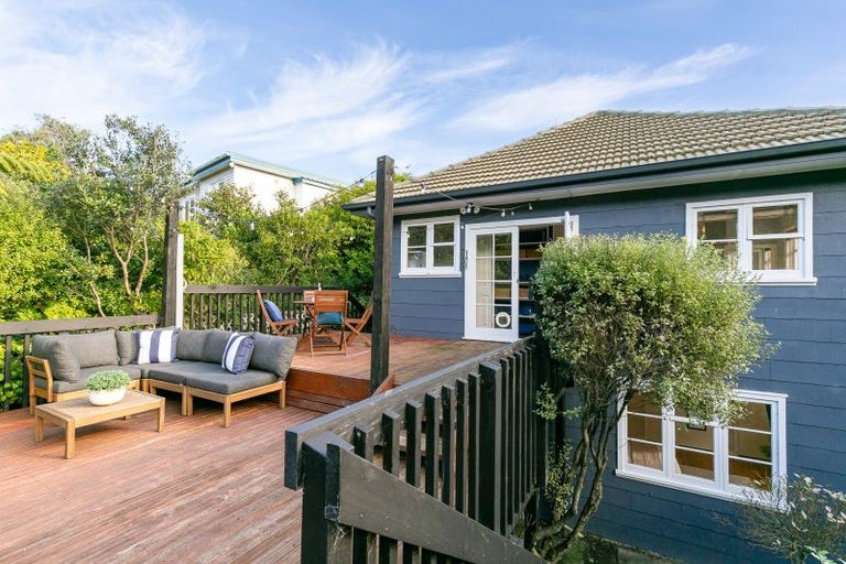 Photo of property in 14 Cecil Road, Tawa, Wellington, 5028