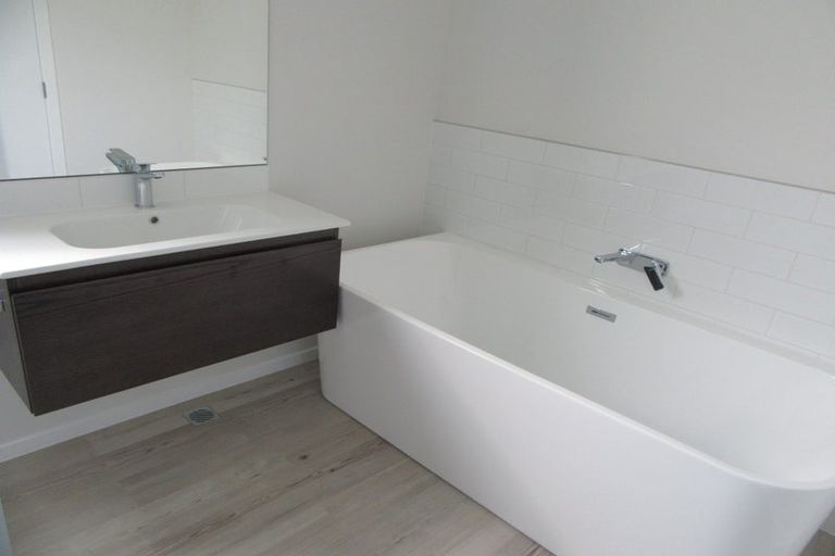 Photo of property in 54 Mawai Hakona Drive, Wallaceville, Upper Hutt, 5018