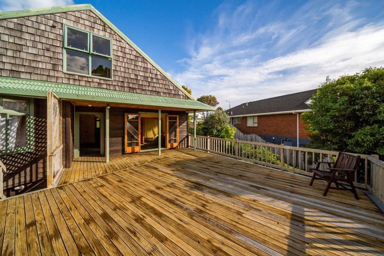 Photo of property in 48 Karina Road, Merrilands, New Plymouth, 4312