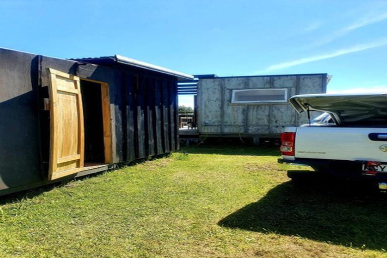 Photo of property in 11b Centreway Road, Port Waikato, 2695