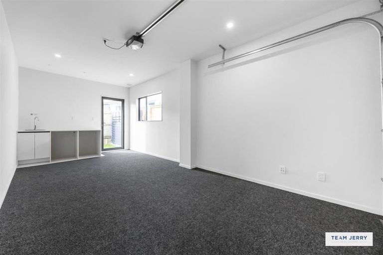 Photo of property in 339c Bucklands Beach Road, Bucklands Beach, Auckland, 2012