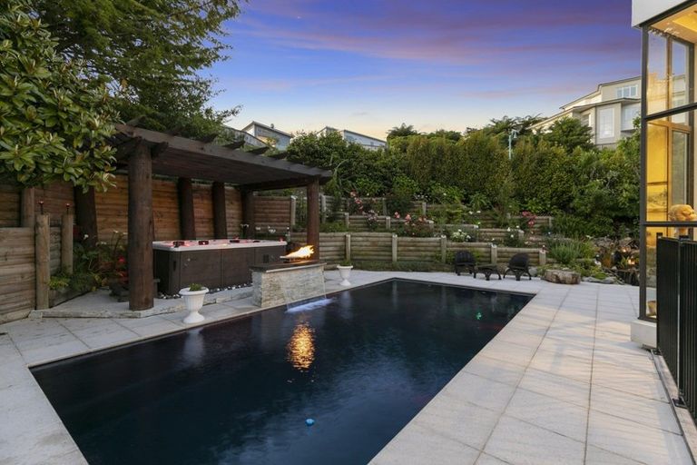 Photo of property in 23 Meadowbank Drive, Belmont, Lower Hutt, 5010