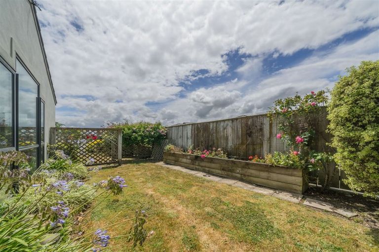 Photo of property in 6 Virginia Grove, Milson, Palmerston North, 4414