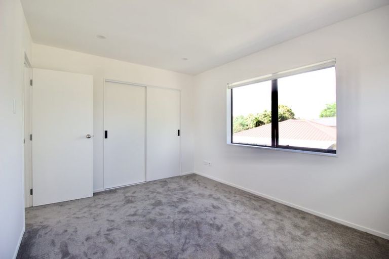 Photo of property in 111a Lancaster Road, Beach Haven, Auckland, 0626