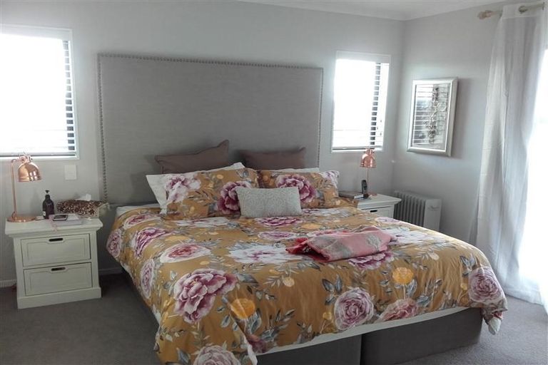 Photo of property in 10 Mauku Lane, Greenhithe, Auckland, 0632