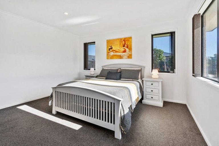 Photo of property in 42 Kowi Lakes Drive, One Tree Point, 0118