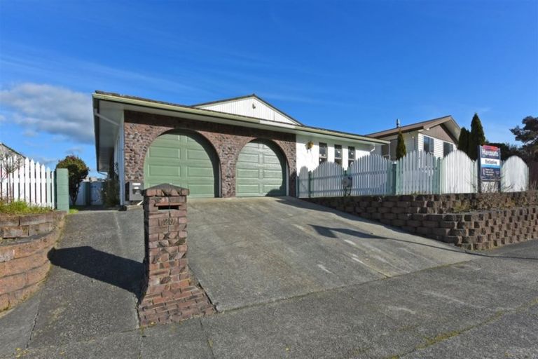 Photo of property in 20 Montana Road, Totara Park, Upper Hutt, 5018