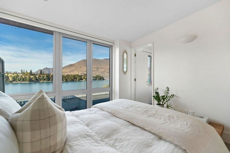 Photo of property in Rahiri Apartments, 4/23 Adelaide Street, Queenstown, 9300