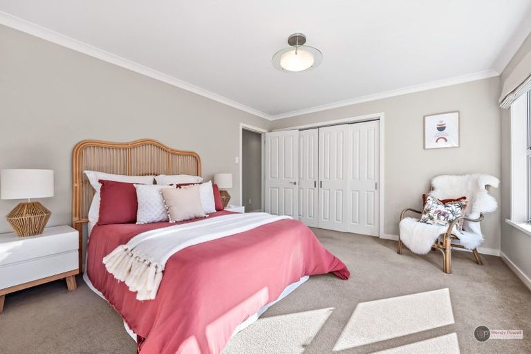 Photo of property in 225 Muritai Road, Eastbourne, Lower Hutt, 5013