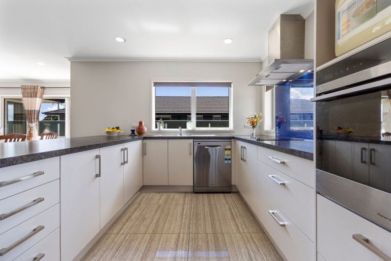 Photo of property in 12 Wills Road, Bell Block, New Plymouth, 4312