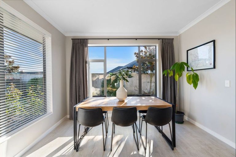 Photo of property in 14 Glenfinnan Place, West Melton, 7618