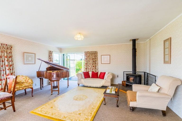 Photo of property in 7 Tobys Way, Waikanae Beach, Waikanae, 5036