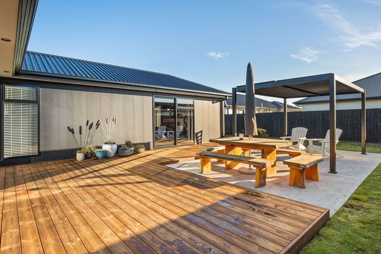 Photo of property in 4/21 Blakes Road, Belfast, Christchurch, 8051