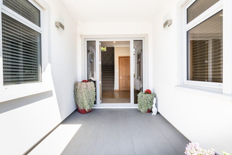 Photo of property in 46 Te Mata Road, Havelock North, 4130