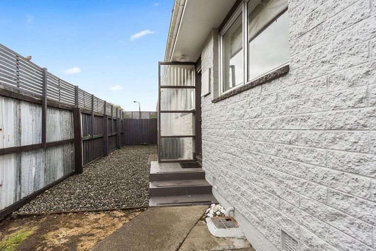 Photo of property in 1/221 Queenspark Drive, Parklands, Christchurch, 8083