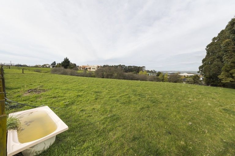 Photo of property in 27 Schnell Drive, Kelvin Grove, Palmerston North, 4414