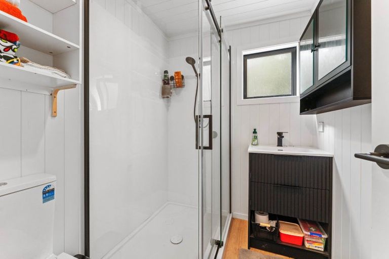 Photo of property in 29 Parawera Drive, Acacia Bay, Taupo, 3330