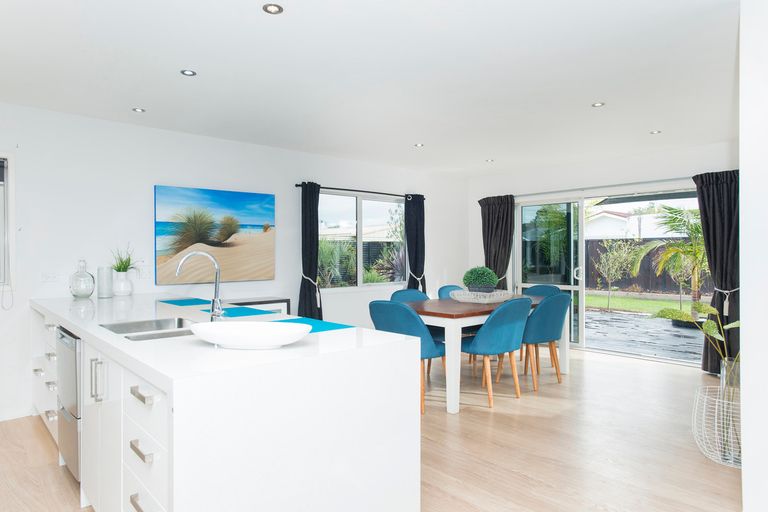 Photo of property in 32 Emily Street, Riverdale, Gisborne, 4010