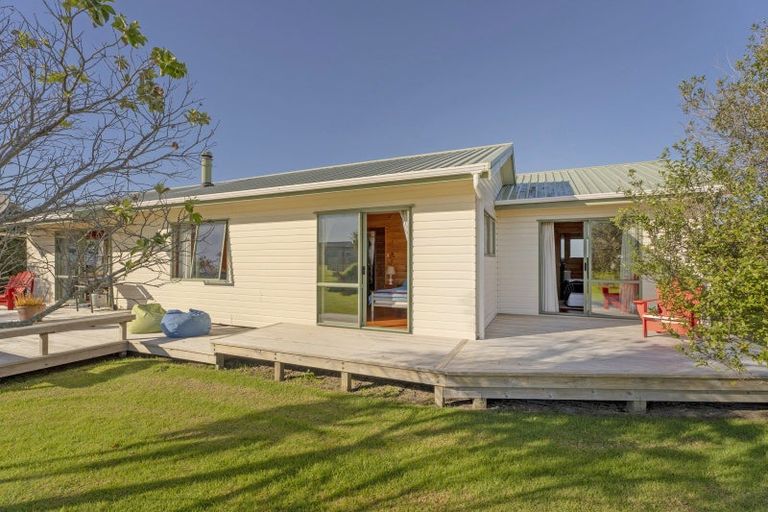 Photo of property in 528 Matarangi Drive, Matarangi, Whitianga, 3592