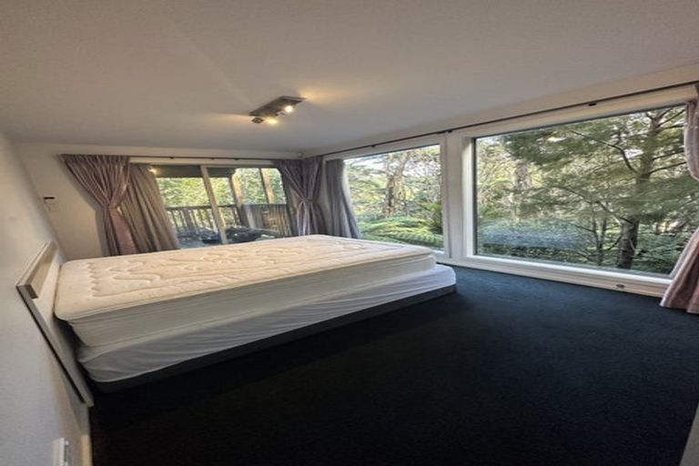 Photo of property in 51e Rimutaka Place, Titirangi, Auckland, 0604