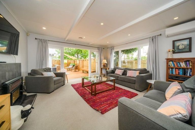 Photo of property in 406 Ruahine Street, Terrace End, Palmerston North, 4410