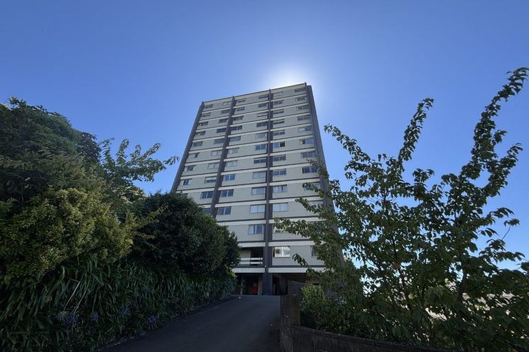 Photo of property in Mansfield Towers, 1 Grant Road, Thorndon, Wellington, 6011