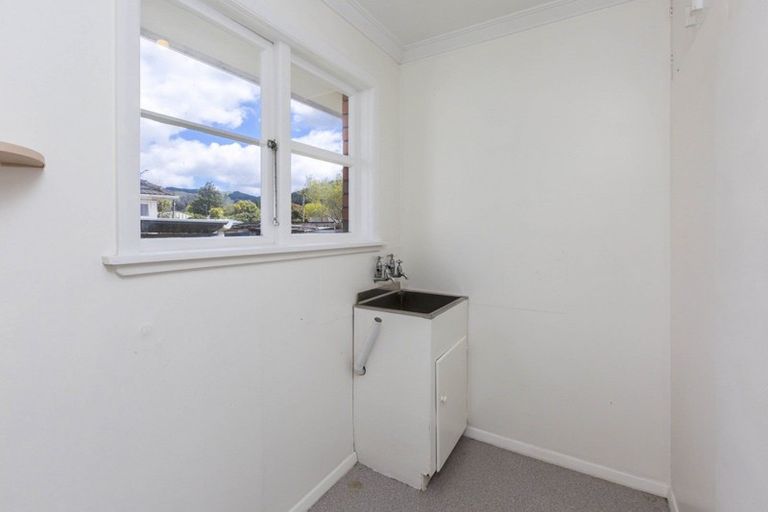Photo of property in 2 Hazel Street, Ebdentown, Upper Hutt, 5018