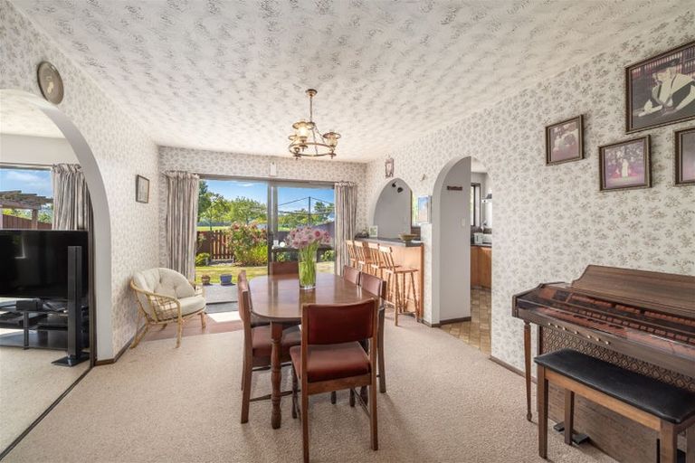 Photo of property in 34 Karnak Crescent, Russley, Christchurch, 8042