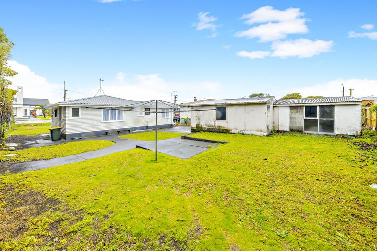Photo of property in 16 Noel Burnside Road, Wiri, Auckland, 2025