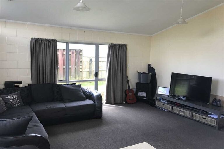 Photo of property in 24 Maire Street, Inglewood, 4330