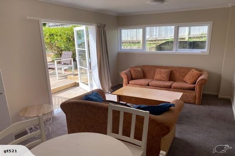 Photo of property in 23 Downing Street, Glenfield, Auckland, 0629