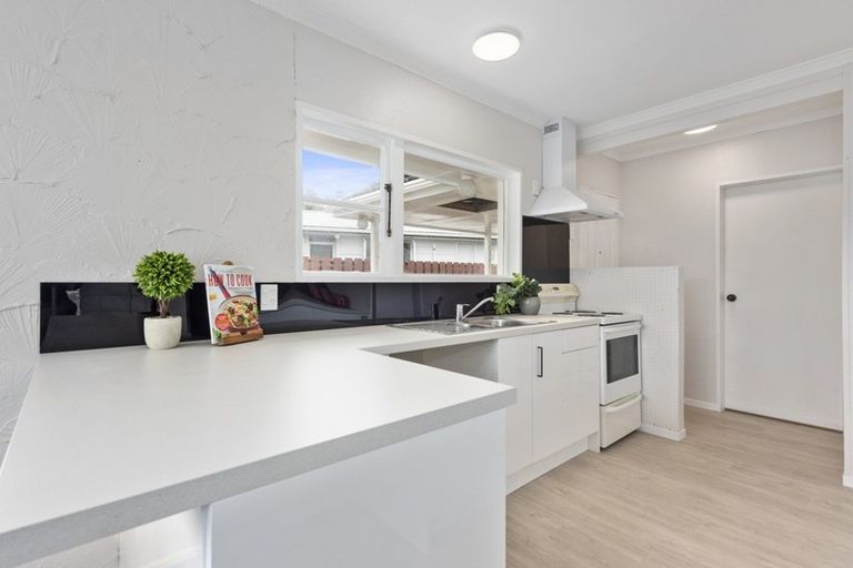 Photo of property in 13 Akron Grove, Totara Park, Upper Hutt, 5018