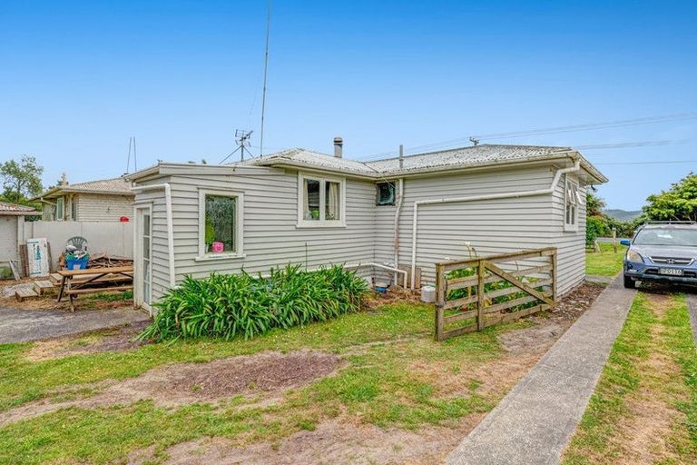Photo of property in 233 Parkhurst Road, Parakai, 0830