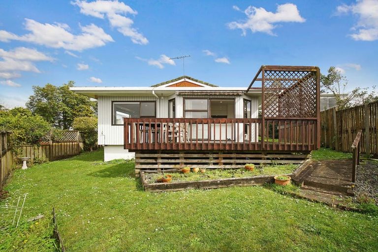 Photo of property in 2/163 Hobsonville Road, West Harbour, Auckland, 0618