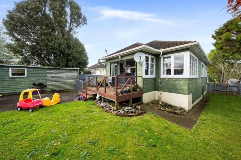 Photo of property in 170 South Road, Hawera, 4610