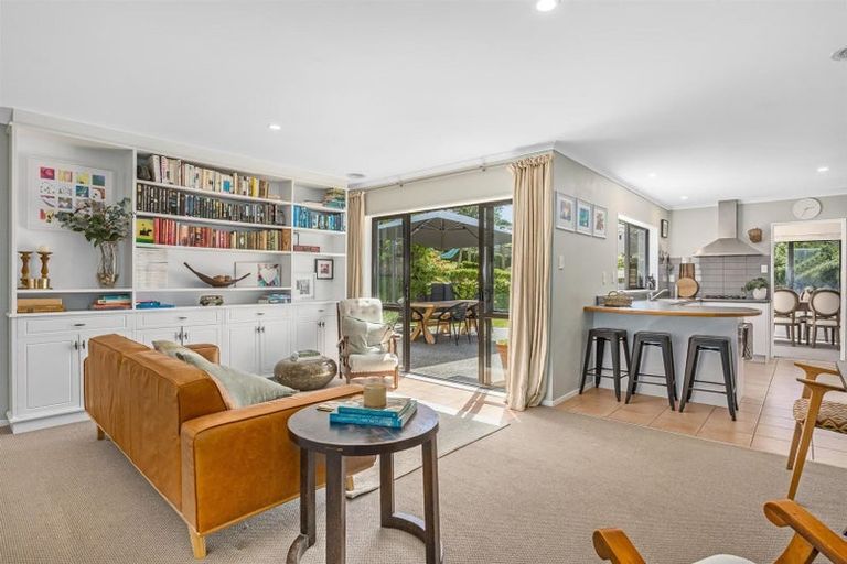 Photo of property in 12 Bowman Place, Whitby, Porirua, 5024