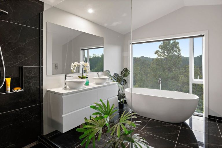 Photo of property in 58 Takingawairua Road, Kaimarama, Whitianga, 3591