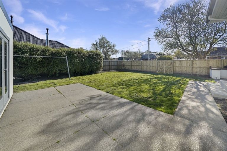 Photo of property in 33 Croziers Road, St Albans, Christchurch, 8052