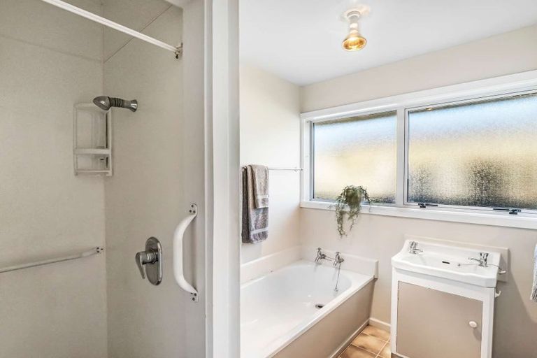 Photo of property in 19 Glenora Place, Hornby, Christchurch, 8042