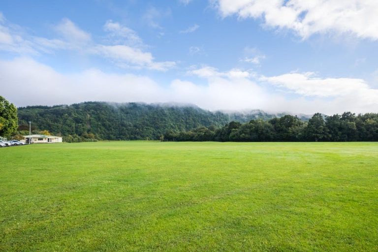 Photo of property in 340b Fergusson Drive, Heretaunga, Upper Hutt, 5018