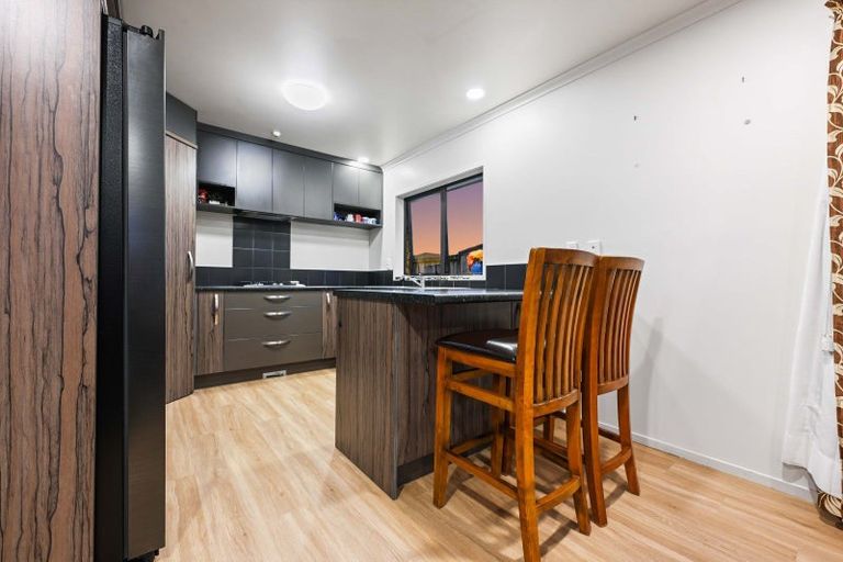 Photo of property in 12 Chadwick Place, Rototuna North, Hamilton, 3210