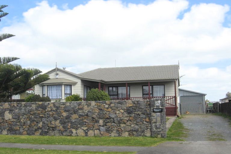 Photo of property in 76 Burundi Avenue, Clendon Park, Auckland, 2103