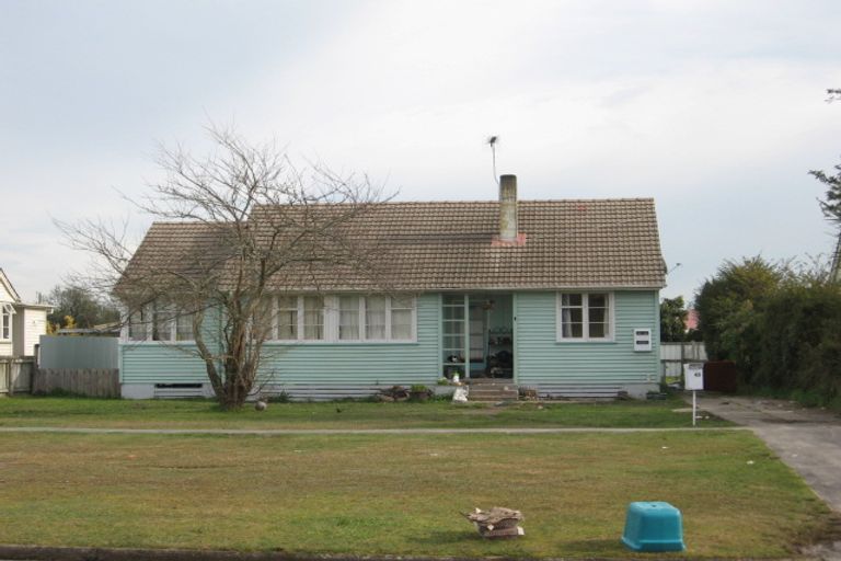 Photo of property in 43 Sare Crescent, Fairfield, Hamilton, 3214