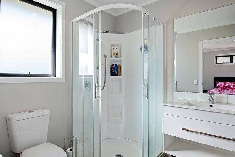 Photo of property in 10 Les Wakefield Road, Mapua, 7005