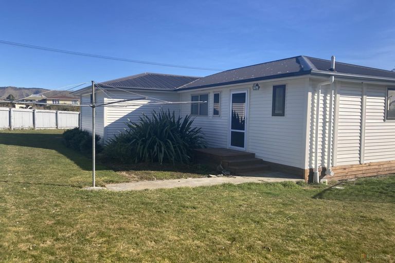 Photo of property in 8-14 Milford Street, Waimate, 7924