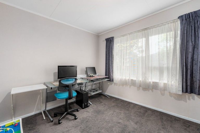 Photo of property in 7 Denver Place, Milson, Palmerston North, 4414