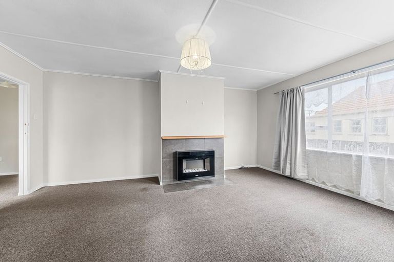 Photo of property in 40 Wrantage Street, Westown, New Plymouth, 4310